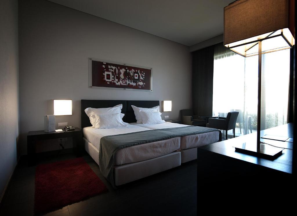 Twin Room with Extra Bed (2 Adults + 1 Child),243961925:JPEG